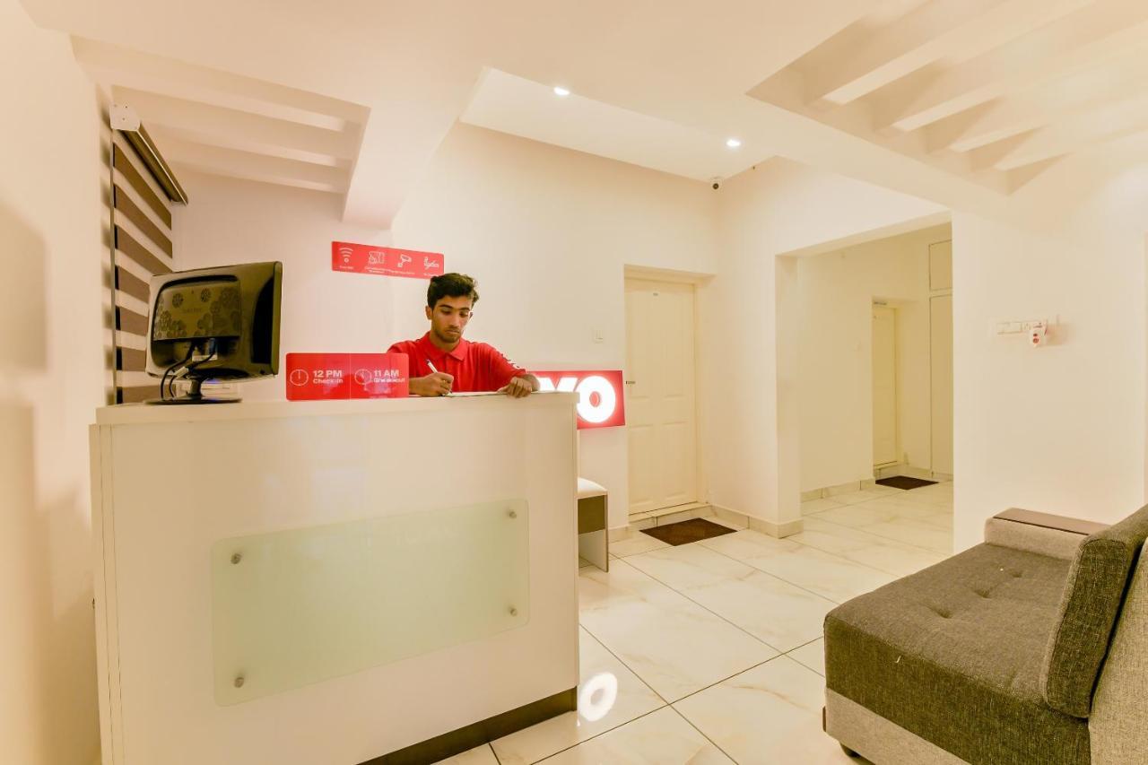 Oyo15973F广场酒店 Kochi 外观 照片