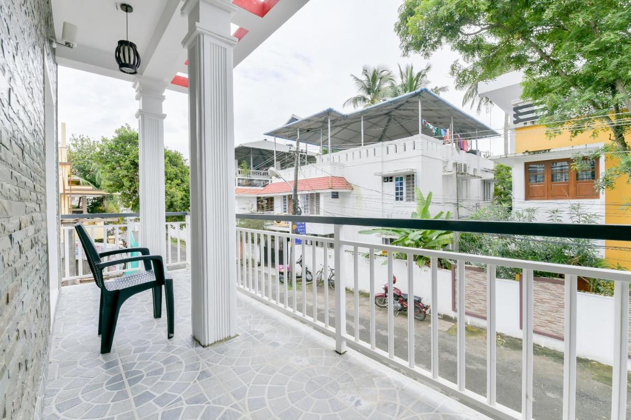 Oyo15973F广场酒店 Kochi 外观 照片